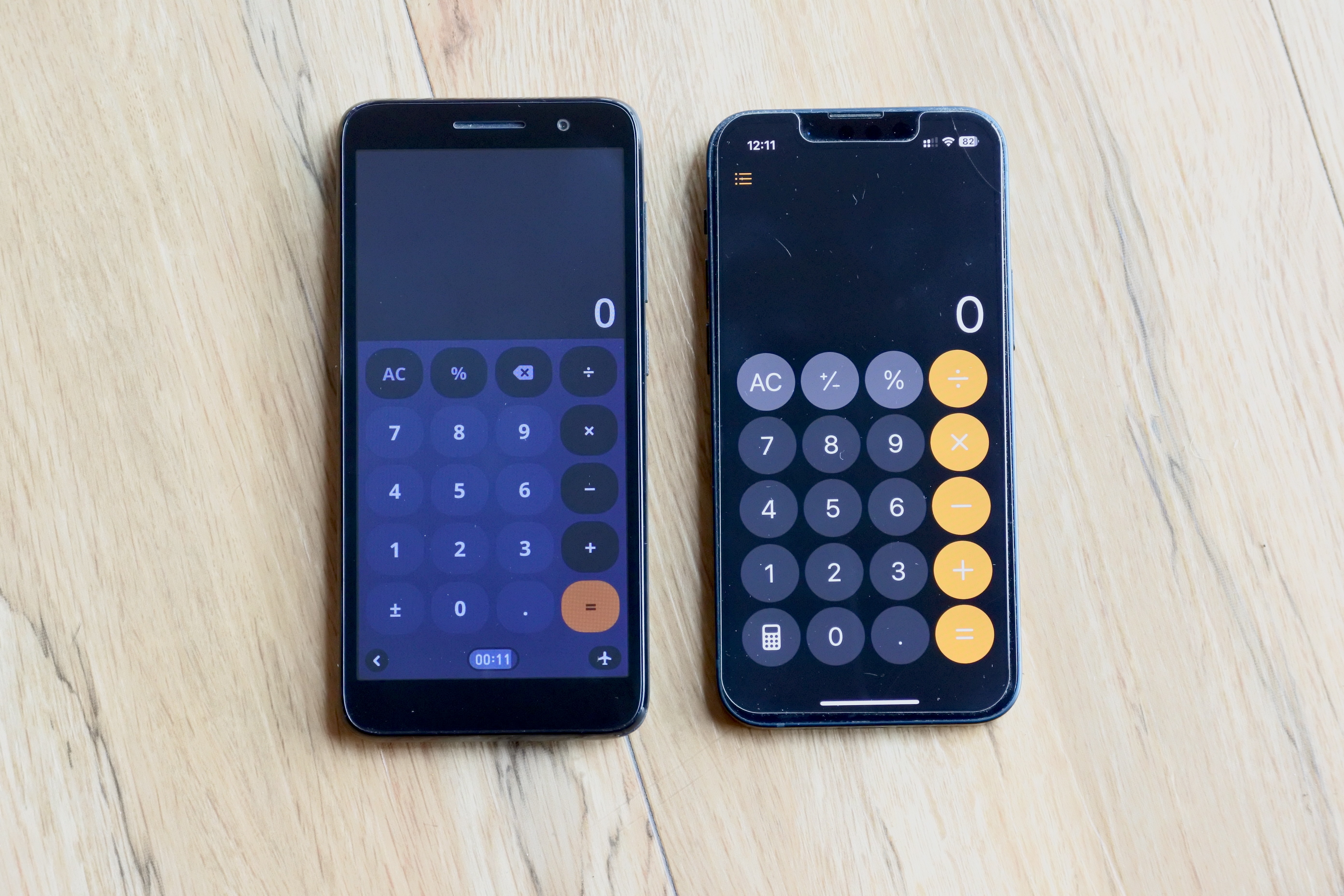 KaiOS Smart Touch Prototype vs. iPhone 13 Mini KaiOS Smart Touch Prototype vs iPhone 13 Mini